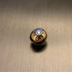~RETIRED~ Authentic Pandora’s ORIGINAL Snowflake Charm